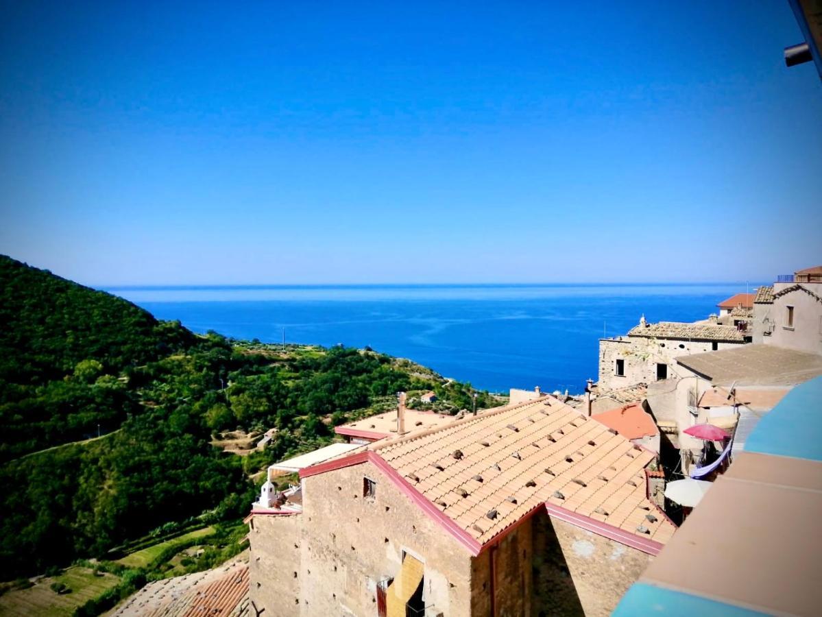 Palazzo Del Diplomatico Villa Belmonte Calabro Dış mekan fotoğraf