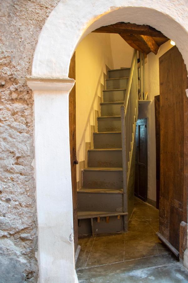 Palazzo Del Diplomatico Villa Belmonte Calabro Dış mekan fotoğraf
