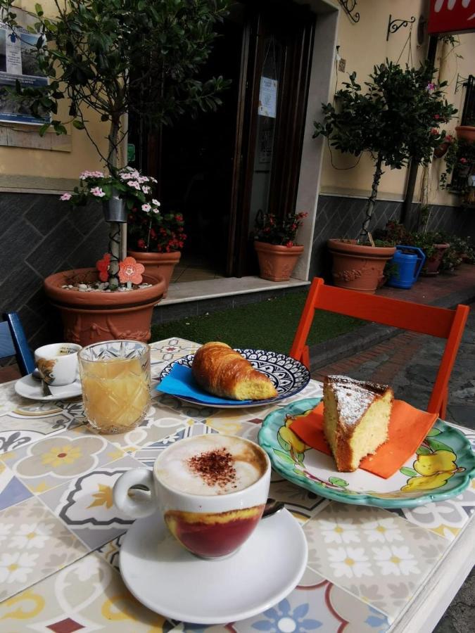 Palazzo Del Diplomatico Villa Belmonte Calabro Dış mekan fotoğraf